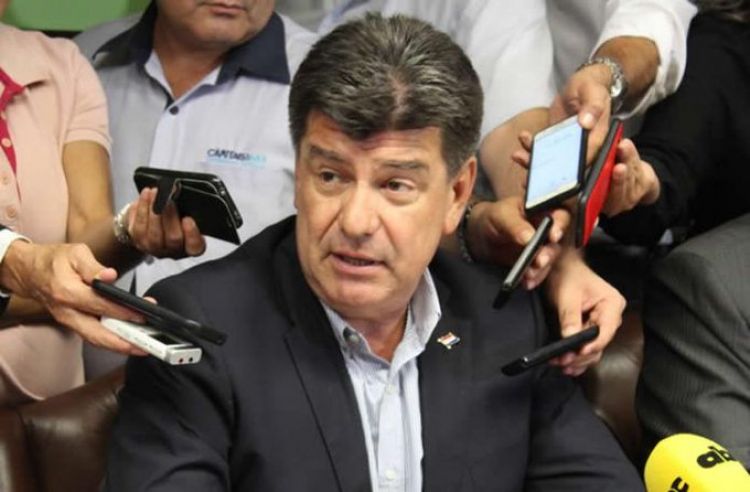Efraín afirmó que quiere ganarle al candidato «que represente a la mafia»
