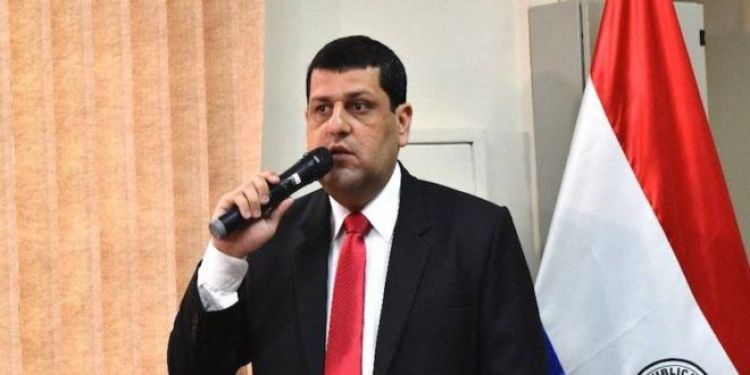 Emblemas cargan combustibles de menor octanaje a un precio mayor