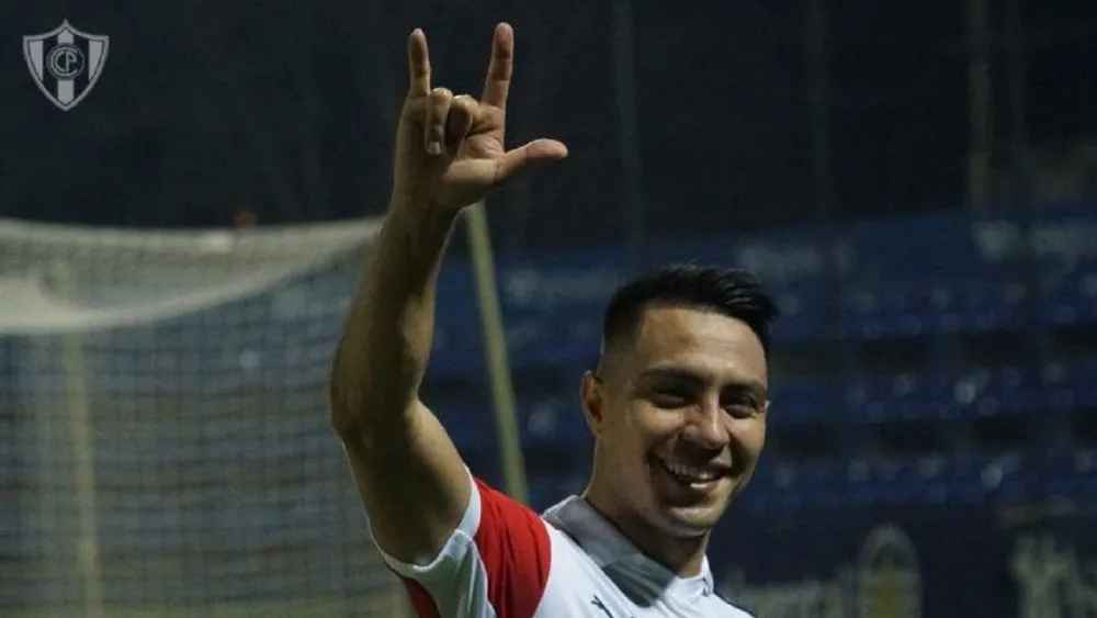 Ángel Cardozo Lucena a un paso de su salida de Cerro Porteño