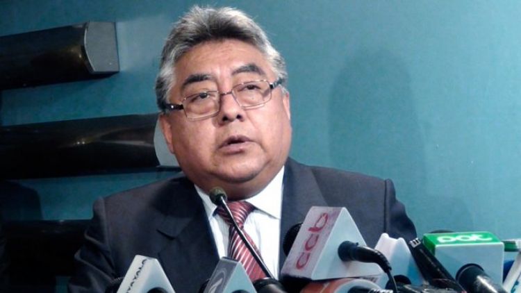 Un expresidente internado y un exministro fallecido por Covid en Bolivia