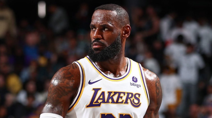 LeBron James anota 40 puntos y 9 triples en victoria de Lakers