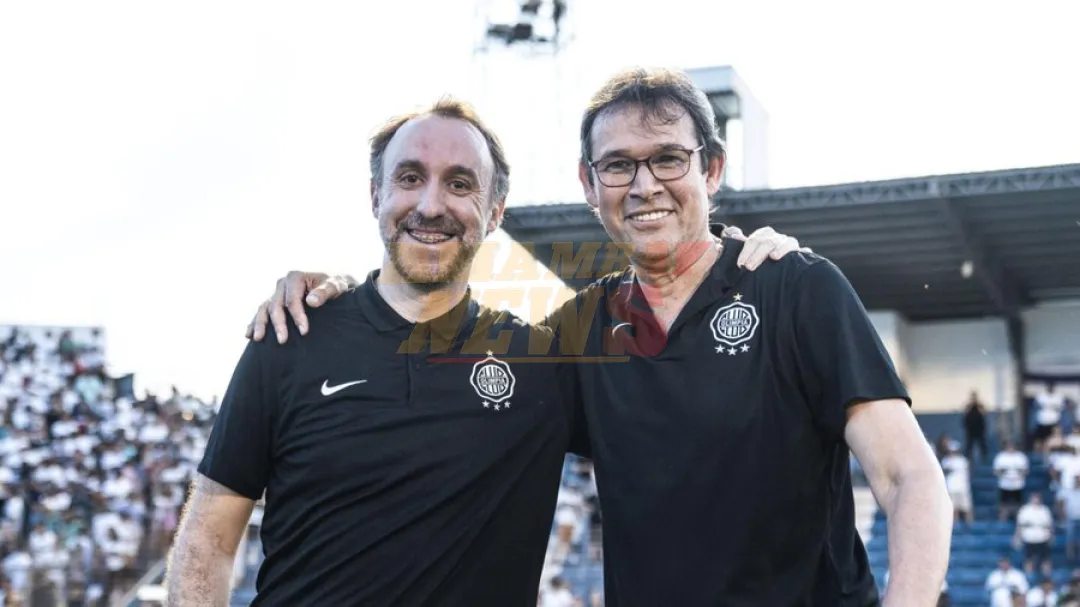 Aitor García se fue feliz de Olimpia, con dos títulos ganados