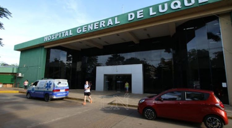 Familiares de pacientes denuncian maltratos de parte de guardias del Hospital de Luque