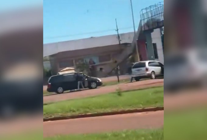 Perpetraron asalto creyendo que vehículo transportaba dinero, pero solo se llevaron ropas y equipo de pádel
