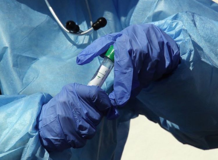 Se registran 17 muertes y 1.369 nuevos contagios por Covid-19
