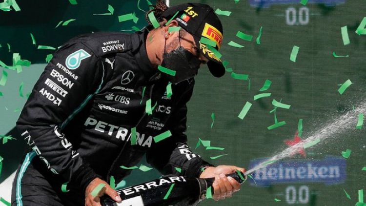 Hamilton y Verstappen retoman su pulseada en Barcelona