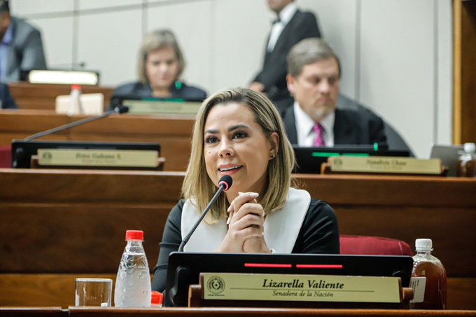 Lizarella Valiente presentó una querella contra Celeste Amarilla y solicita que esta se disculpe