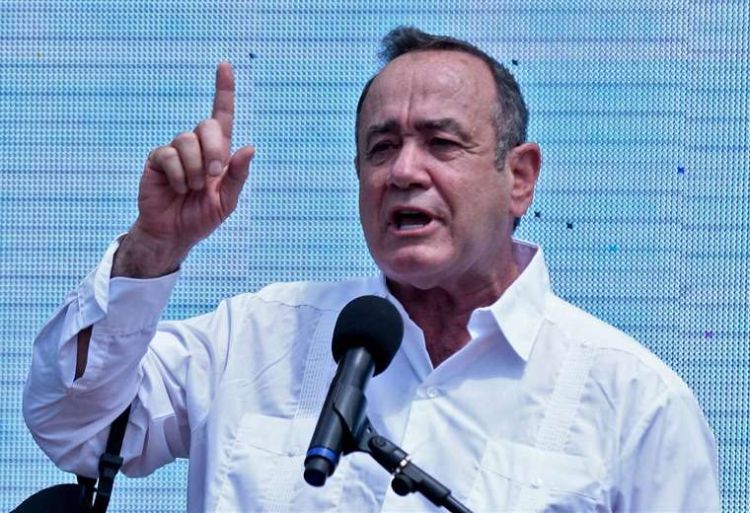Militares repelen posible ataque contra comitiva de presidente de Guatemala