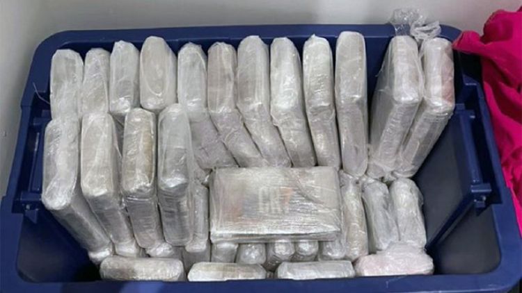 Arrestan a dos hombres que etiquetaban cocaína con la marca de Cristiano Ronaldo