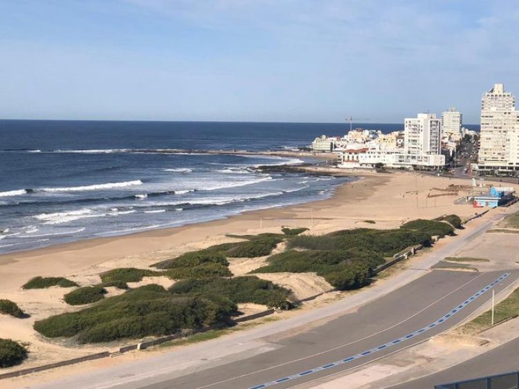 Aunque un extranjero tenga casa o departamento en Uruguay, no podrá ingresar a ese país