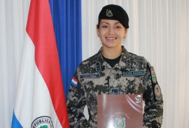 Una de las primeras instructoras del Grupo Lince insta a las mujeres a perseguir sus sueños
