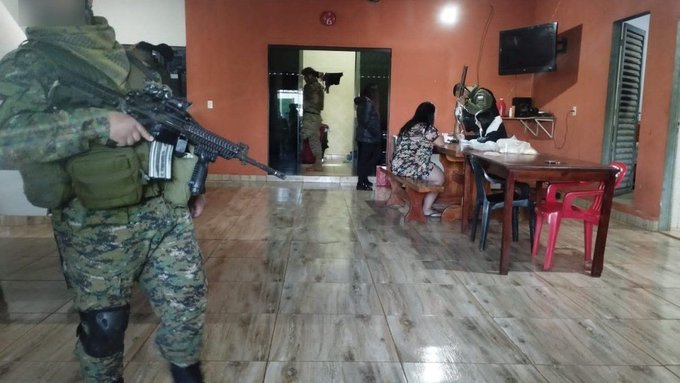 Confirman prisión para pareja del presunto jefe de sicarios Aguacate