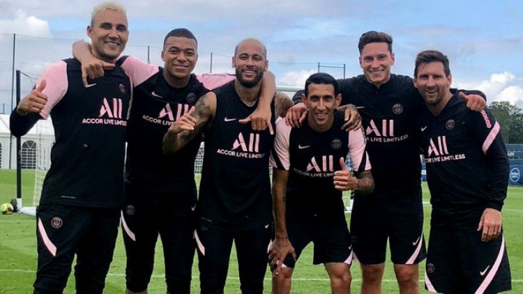 Messi integró el equipo ganador de la práctica de PSG