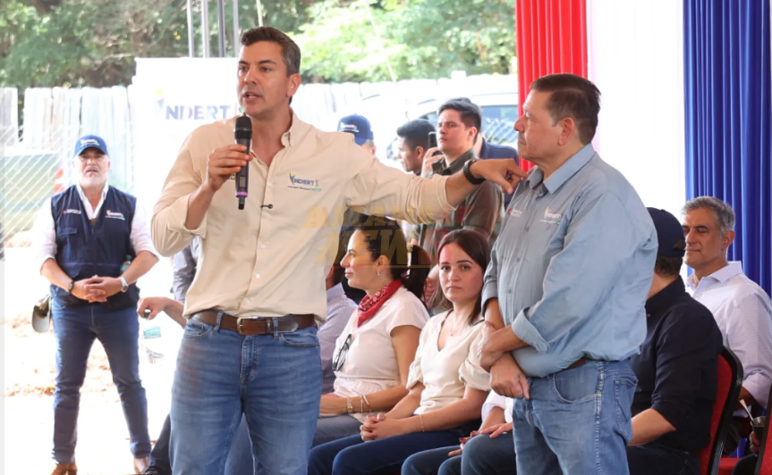 Santi respalda al titular del Indert en medio de críticas por cesión de tierras