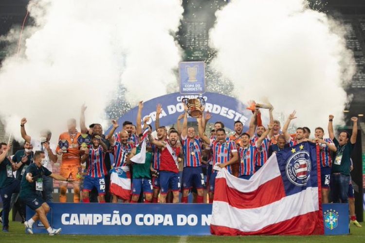 Batalla campal en consagracin del Bahia de scar Ruiz en Brasil