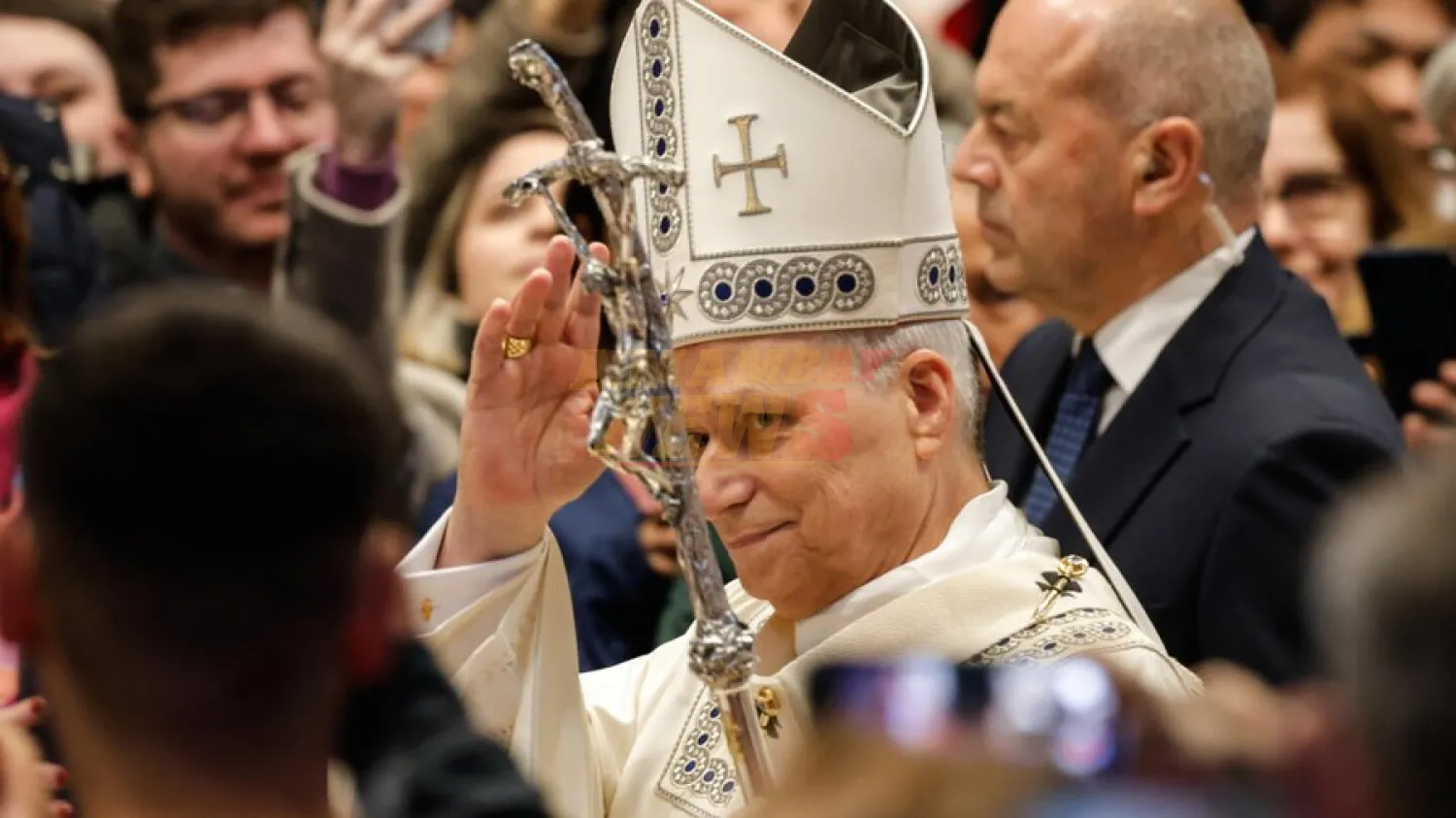 El papa por Año Nuevo: “El mundo no se salva afilando espadas sino acogiendo a todos”