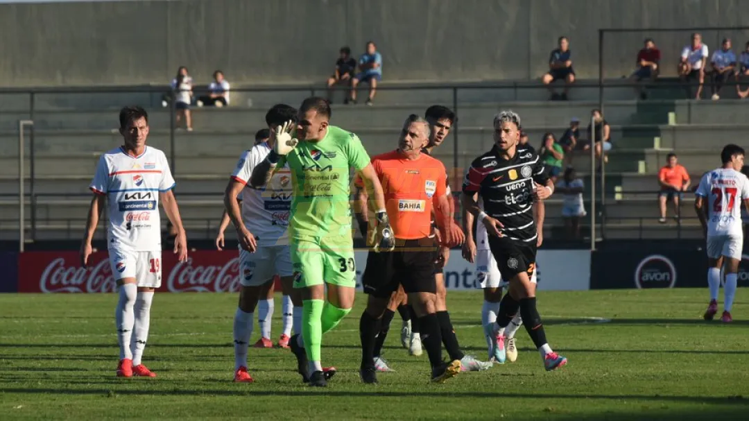Empate con final caliente en barrio Obrero