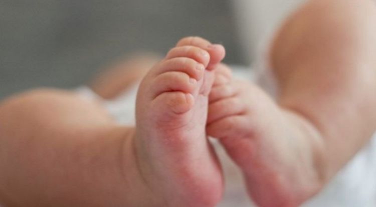 Bebé de cinco meses no murió por COVID, según resultado