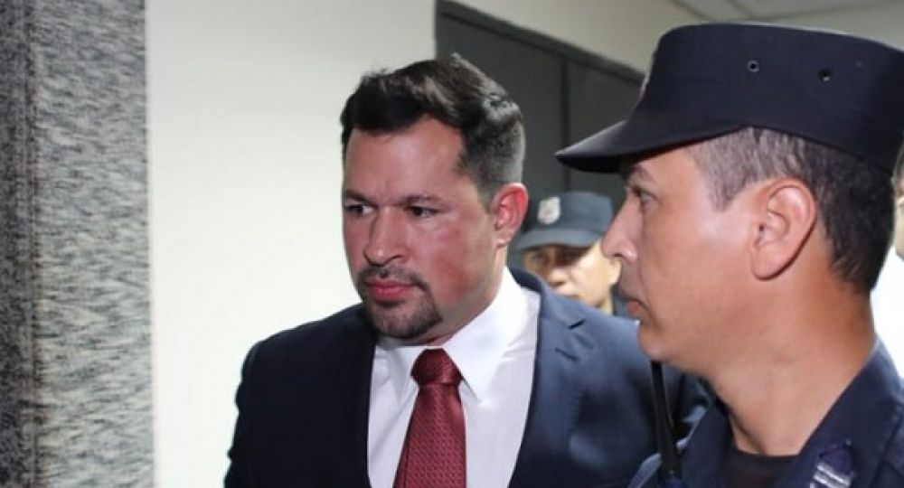 Ulises Quintana busca salir de la cárcel en medio de incidentes