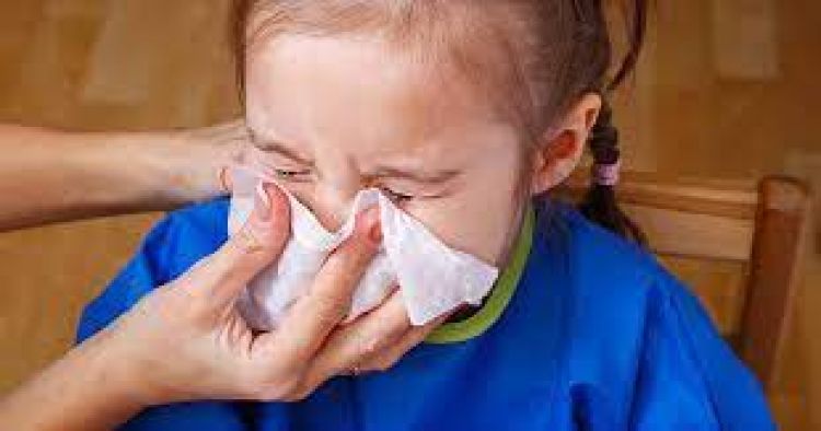 Vigilancia Sanitaria activa alerta por aumento de virus respiratorios e influenza estacional