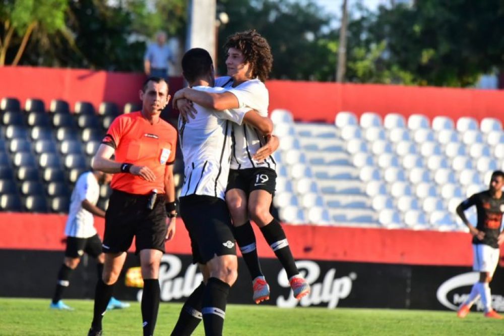 Libertad castiga a General Díaz y sigue prendido arriba