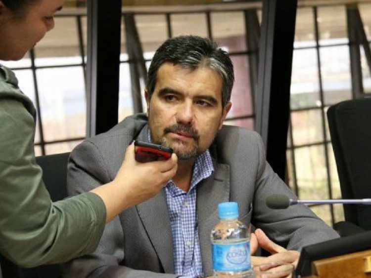 No está bien que un diputado utilice el cargo y hable de nombramientos, sostiene legislador