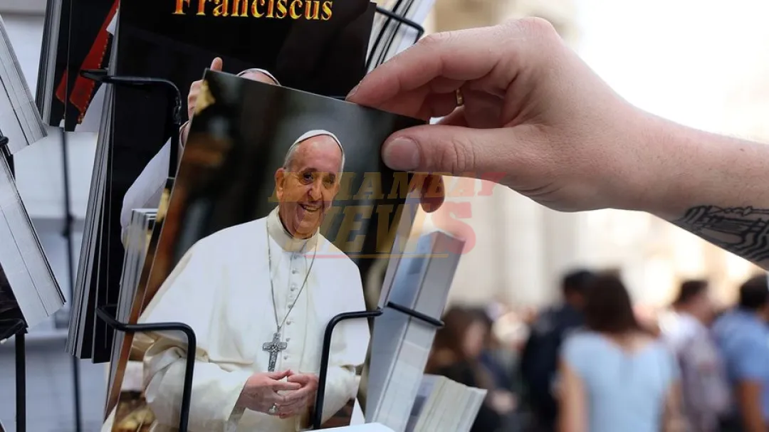 Prevén homenaje de cuerpo presente al papa Francisco en la basílica de San Pedro para este miércoles