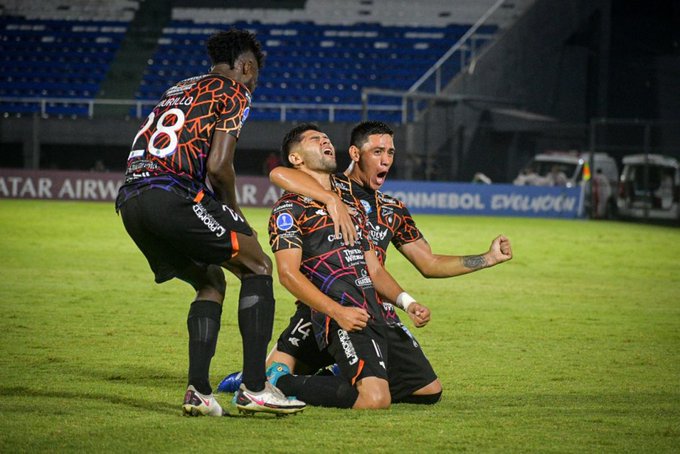 Antonio Marín se vuelve a romper los ligamentos
