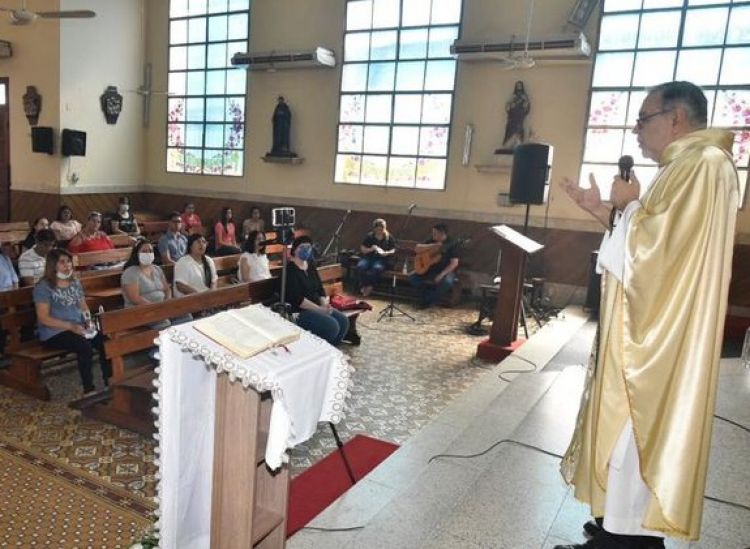 Ministerio Pblico abri investigacin contra el sacerdote ngel Arvalo por hacer misa
