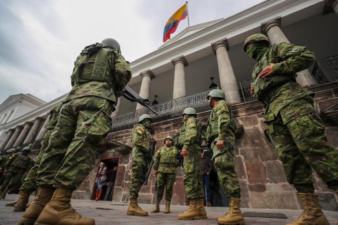 FFAA de Ecuador informan de militarización de los puertos durante estado de excepción