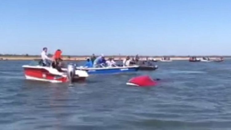Un desaparecido y heridos tras colisión de embarcaciones en Ñeembucú