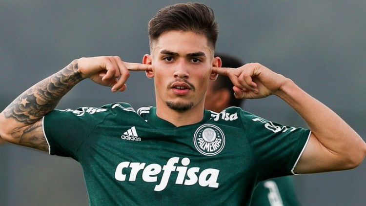 El joven delantero pedrojuanino que debutó en la primera del Palmeiras