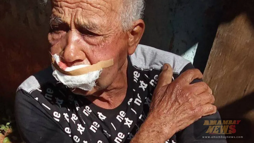 Chofer golpeó a un abuelo por reclamarle que no le bajó en la parada