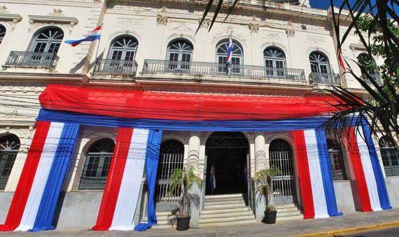Cancillería: funcionario cobraba G. 1 millón por ‘curso’ a aspirantes
