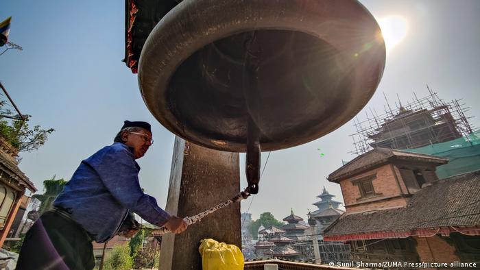 Fuerte sismo deja al menos seis muertos en Nepal