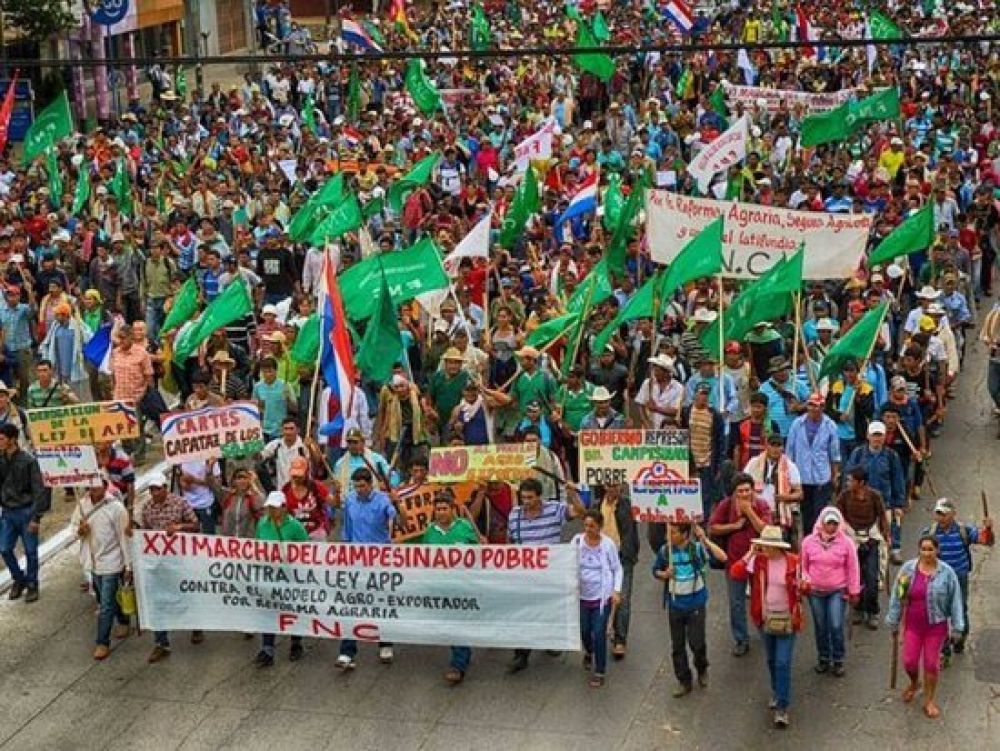 Campesinos listos y policías alertas ante marcha de la FNC