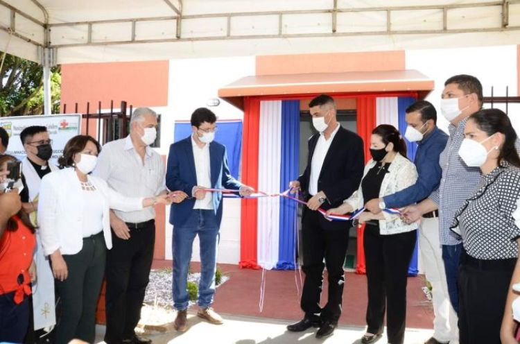 Intendente Acevedo inaugura Laboratorio Biomolecular en el Hospital Regional de Pedro Juan