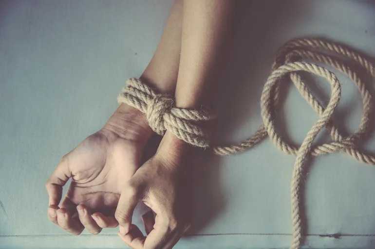 Rescatan a mujeres paraguayas de un sótano, víctimas de explotación sexual en España