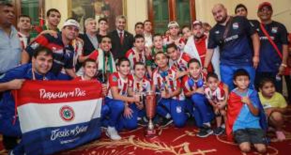 Campeones mundiales de fútbol de salón C13, con Marito