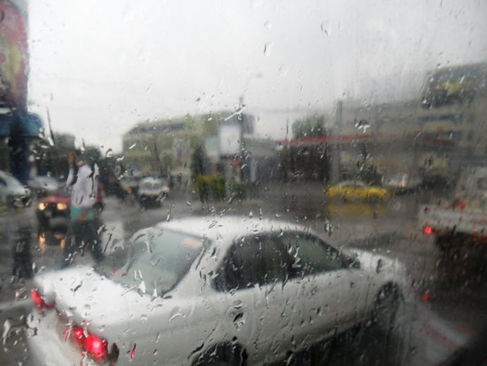 Lluvias dispersas y ambiente caluroso para este jueves