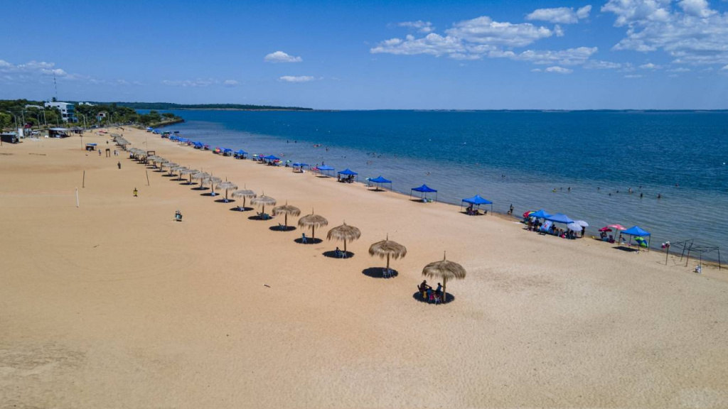 MADES fiscaliza playas y balnearios