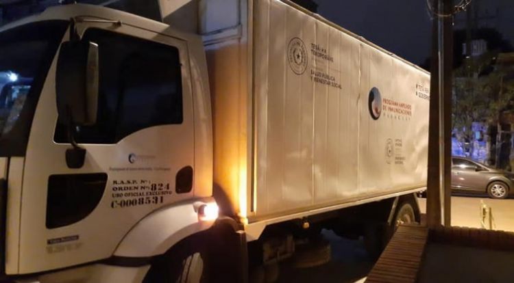 Llegan a Concepción vacunas retenidas por camioneros