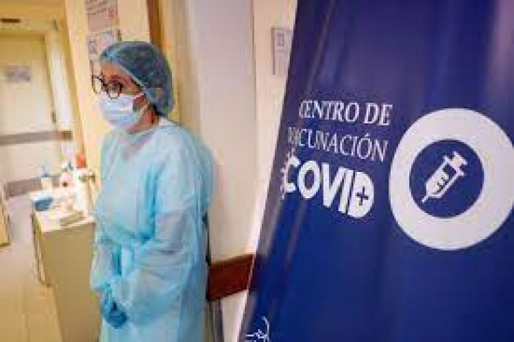 Uruguay inicia vacunación de menores contra COVID-19