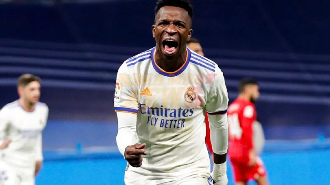“Creo que Vinícius está pensando elegir la gloria”