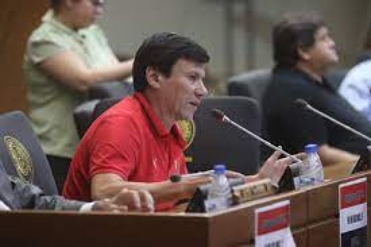 Diputado anuncia que Honor Colorado apoya el voto censura al presidente del IPS