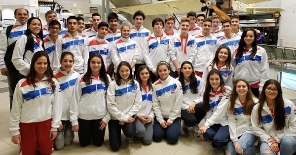 La natación paraguaya compite en Perú