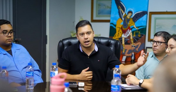 Prieto destraba una nueva tensión entre los conductores de plataformas y los taxistas para operar en Ciudad del Este