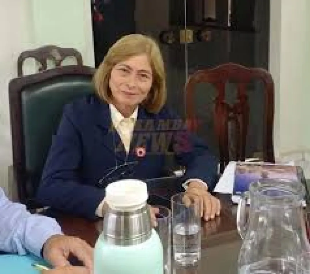 Funcionarios de la Junta Departamental se quejan de maltratos de Agustina  Figueredo