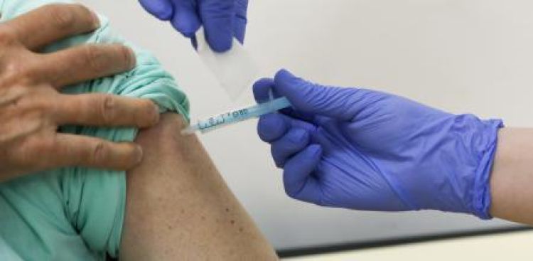 Covid-19: Instan a la aplicación de la tercera dosis ante aumento de contagios