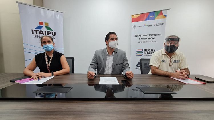 Por única vez ofrecerán 3.000 becas Itaipu-Becal, en convocatoria 2021 que se lanzará en marzo